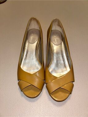 Cole Haan Avocado Yellow Peep-Toe Wedges - Size 7.5